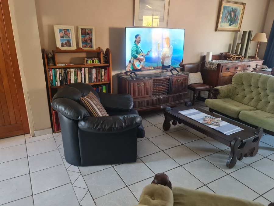 3 Bedroom Property for Sale in Geelhoutpark North West